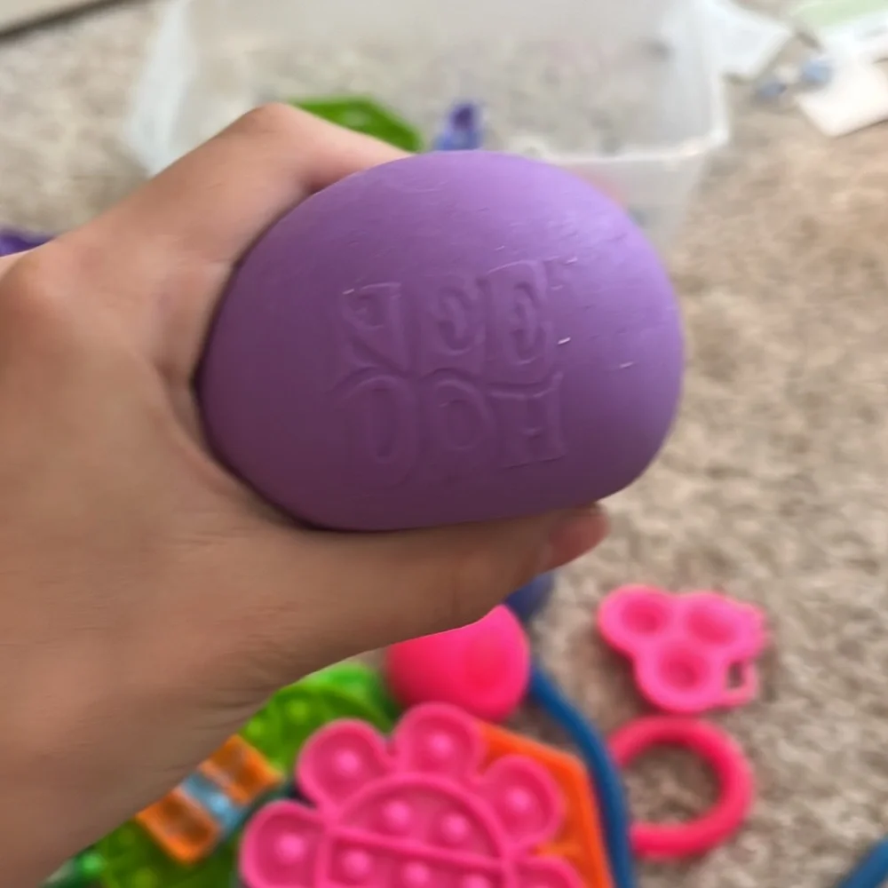 Fidget package - Picture 3 of 3